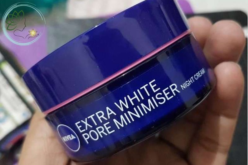Kem dưỡng ẩm Nivea Extra White Night Cream Pore Minimiser