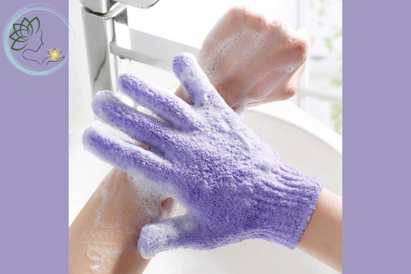 Găng tay tắm hoạt động như thế nào